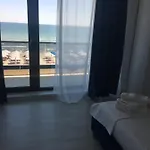Panoramis 417 Pe Plaja Cu Frontala La Mare