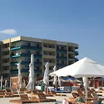 Panoramis 417 Pe Plaja Cu Frontala La Mare *