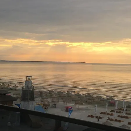 Panoramis 417 Pe Plaja Cu Frontala La Mare 아파트 Năvodari