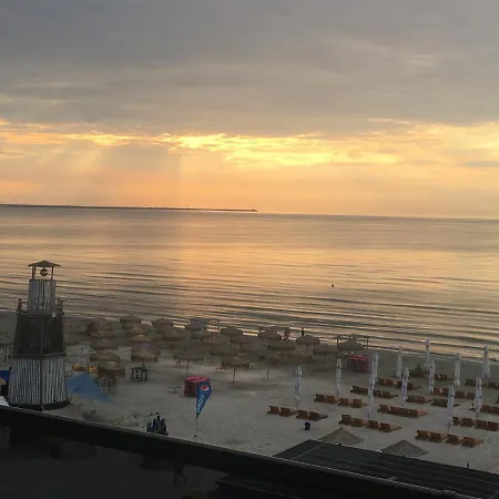 Panoramis 417 Pe Plaja Cu Frontala La Mare *